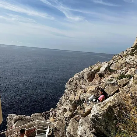 Dom wakacyjny Beautifully Restored 400-year Old House With Stunning Sea Views From The Terrace Dubrownik