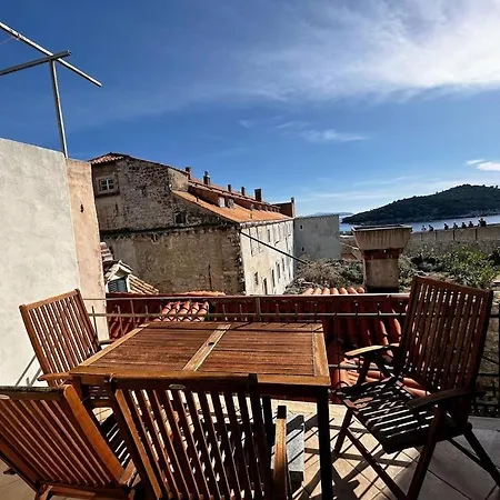 Beautifully Restored 400-year Old House With Stunning Sea Views From The Terrace Dubrovník