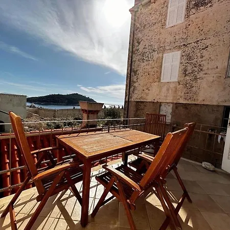 Beautifully Restored 400-year Old House With Stunning Sea Views From The Terrace Feriehus *